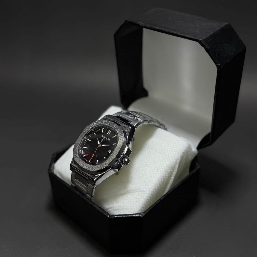 Patek Philippe - Classic Dial with Date