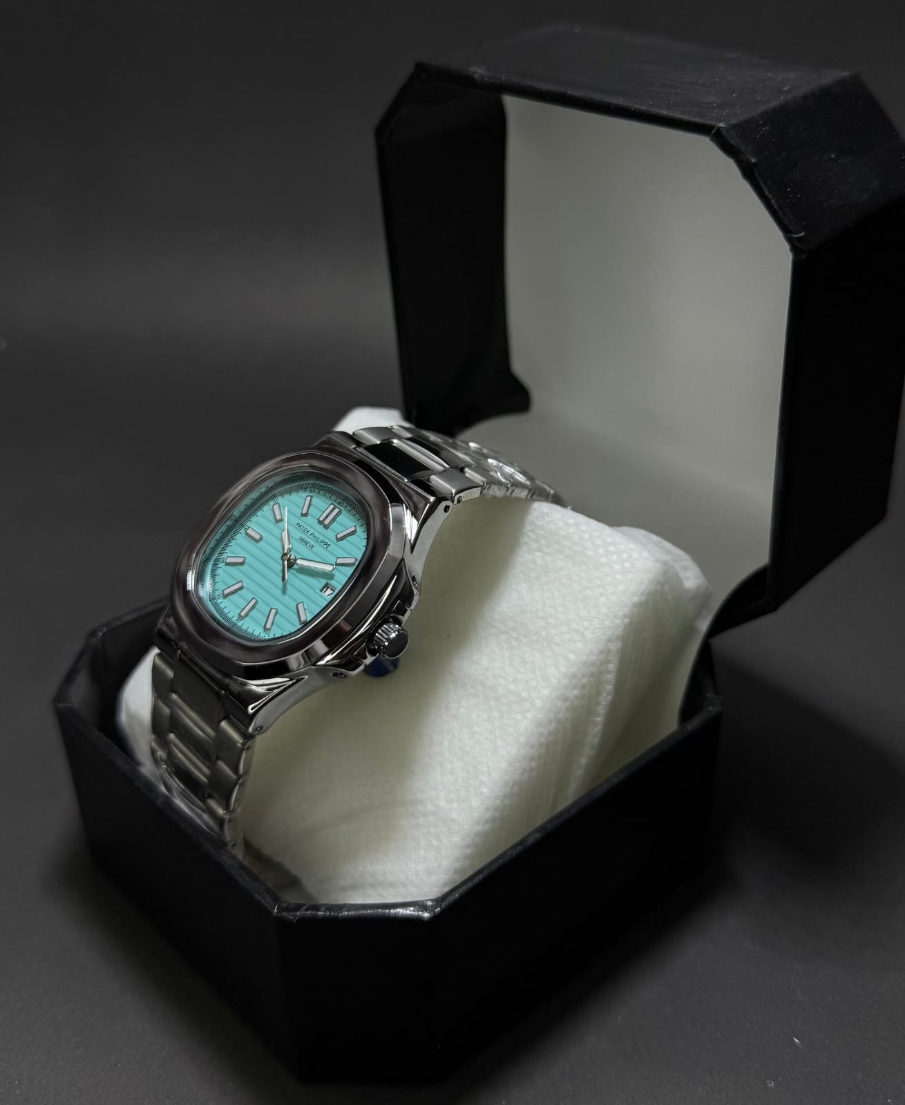 Patek Philippe - Classic Dial with Date